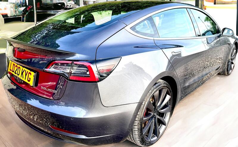 TESLA MODEL 3