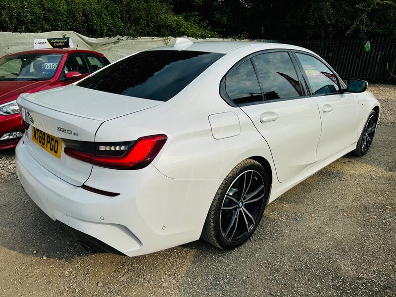 BMW 3 SERIES
