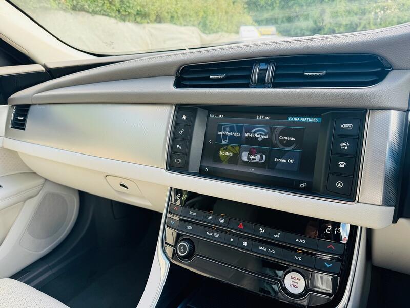 JAGUAR XF