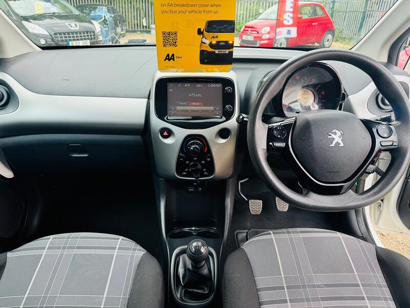 PEUGEOT 108