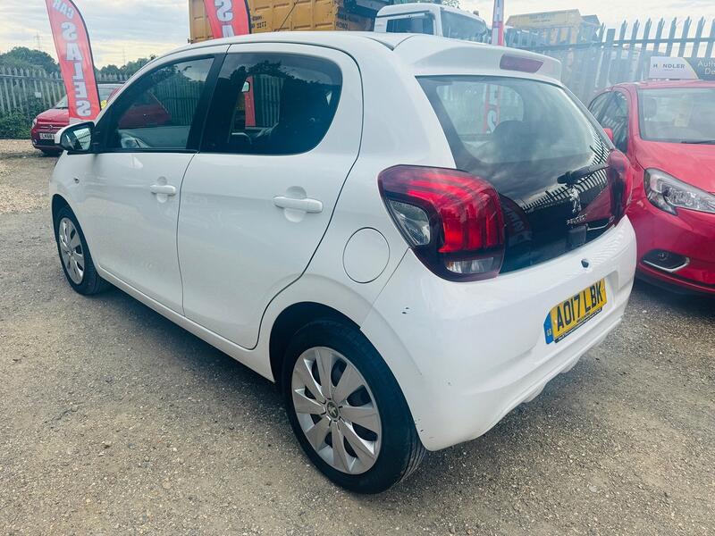 PEUGEOT 108
