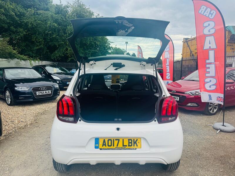PEUGEOT 108