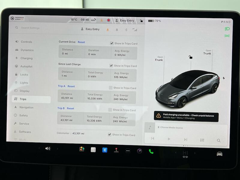 TESLA MODEL 3