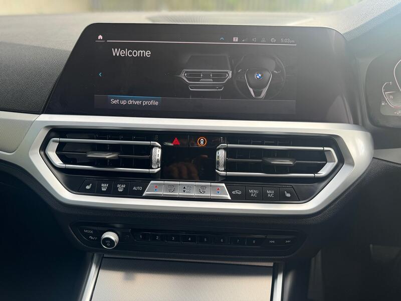 BMW 3 SERIES