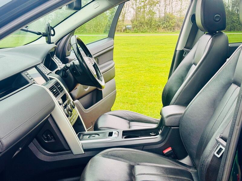 LAND ROVER DISCOVERY SPORT