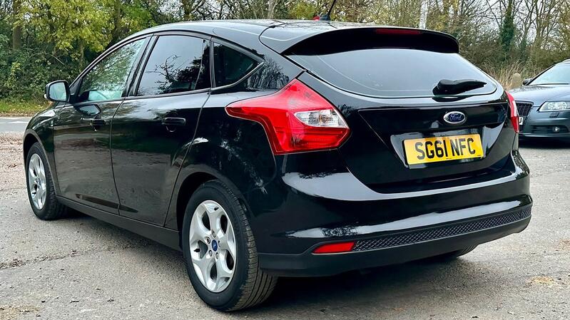 FORD FOCUS