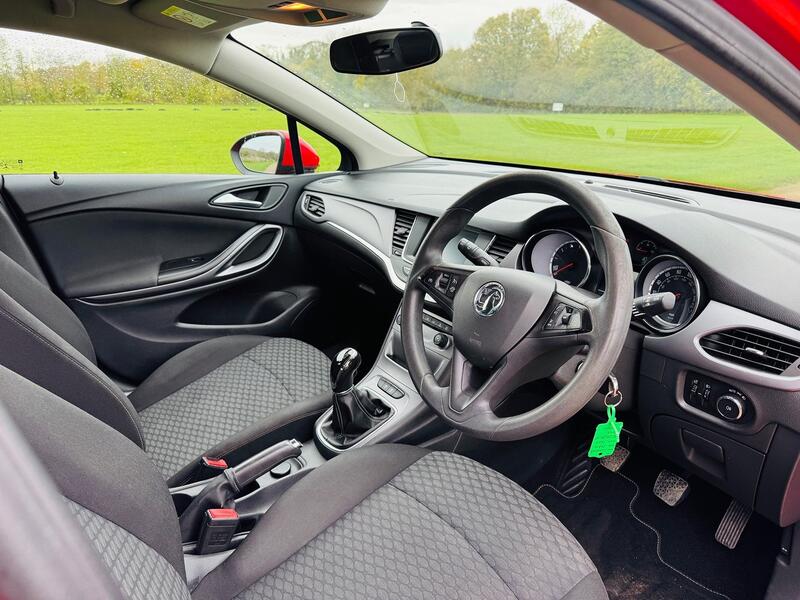 VAUXHALL ASTRA