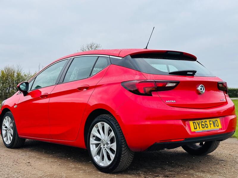 VAUXHALL ASTRA