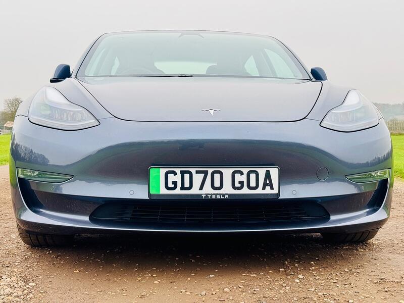 TESLA MODEL 3