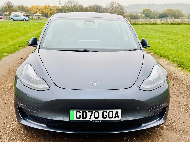 TESLA MODEL 3