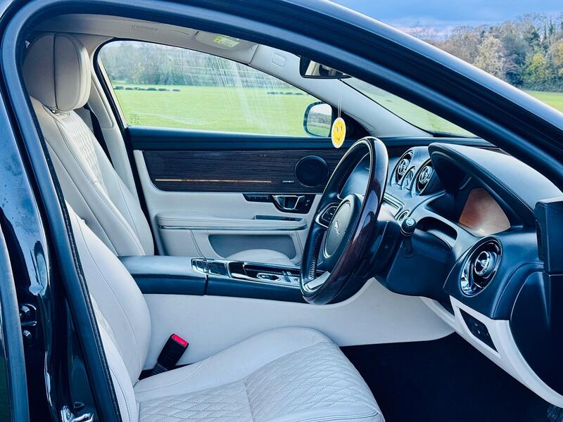 JAGUAR XJ