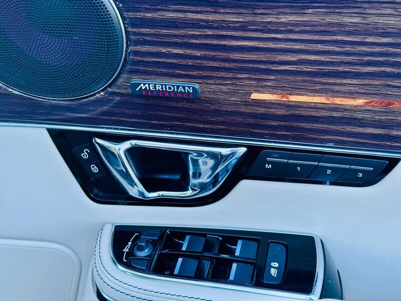 JAGUAR XJ