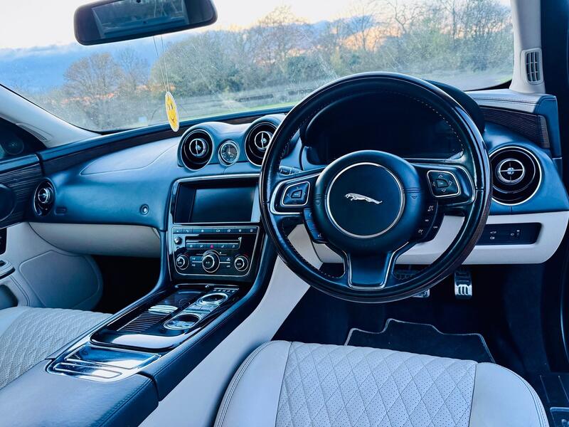JAGUAR XJ