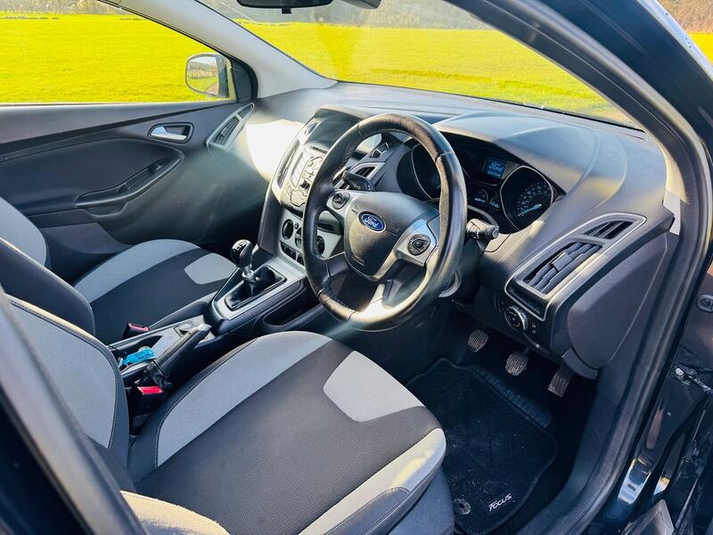 FORD FOCUS