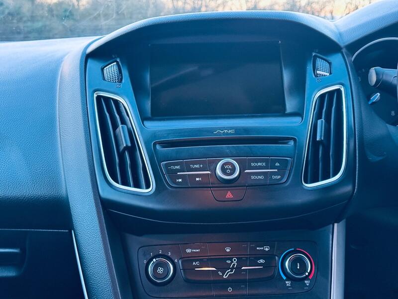 FORD FOCUS