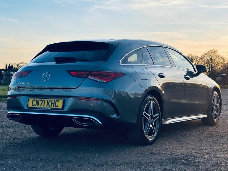 MERCEDES-BENZ CLA