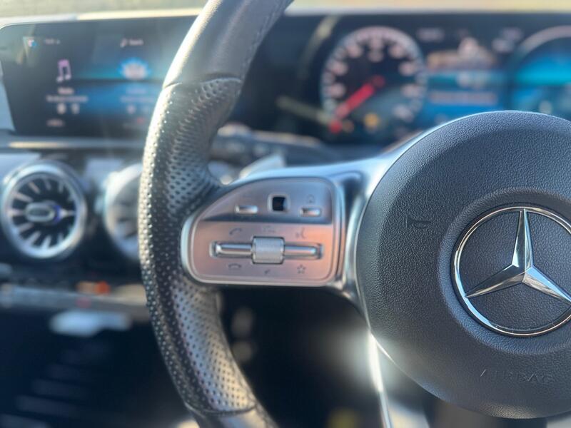 MERCEDES-BENZ CLA