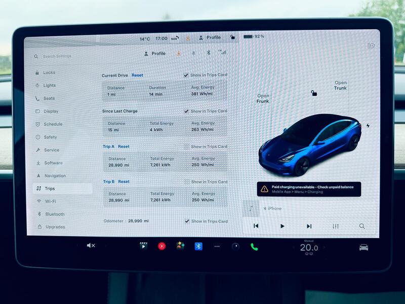 TESLA MODEL 3