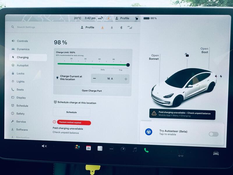 TESLA MODEL 3