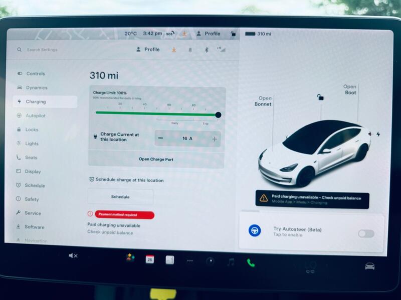 TESLA MODEL 3