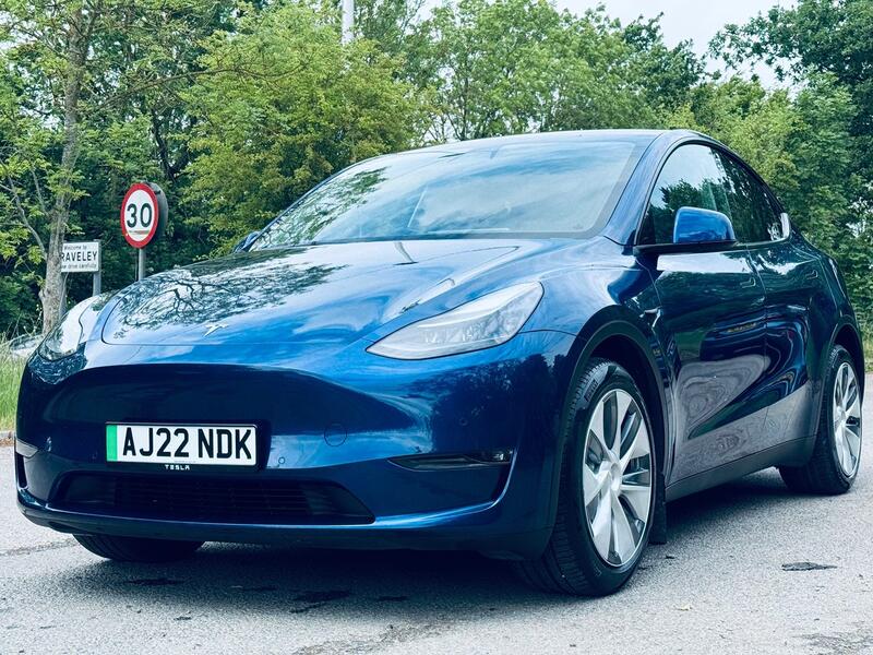 TESLA MODEL Y