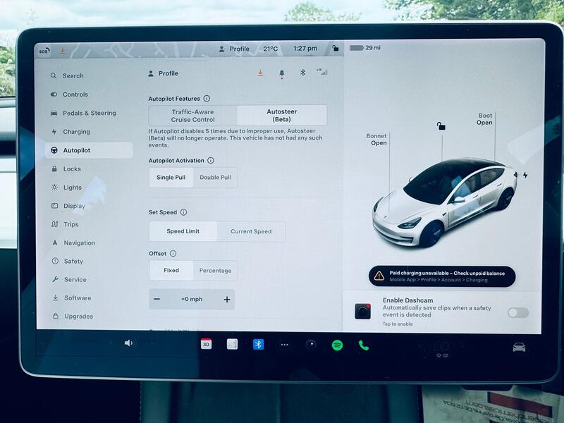 TESLA MODEL 3