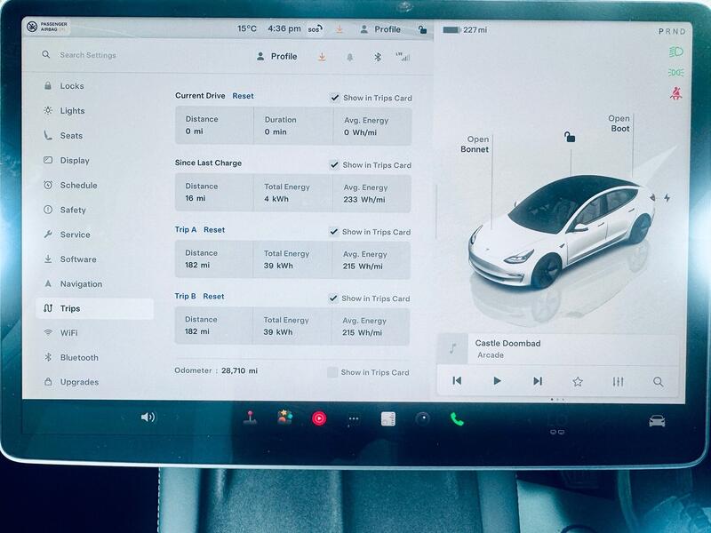 TESLA MODEL 3