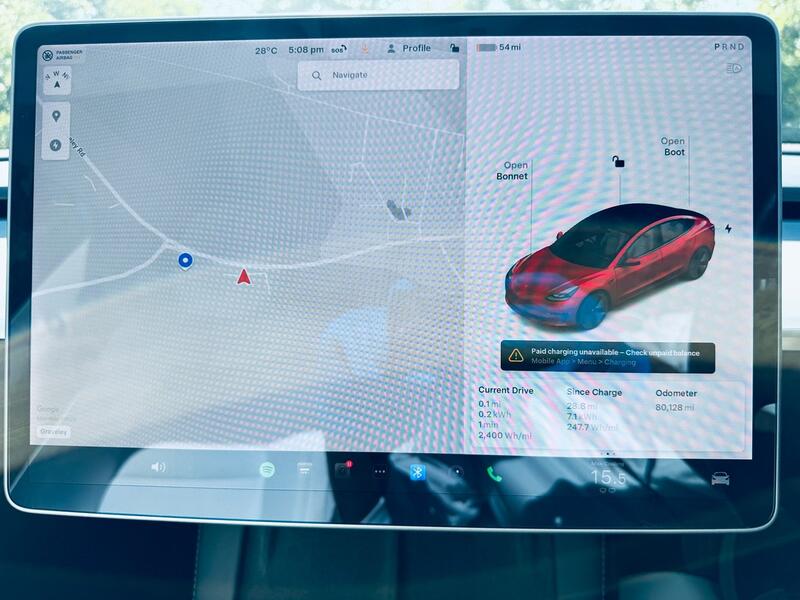 TESLA MODEL 3