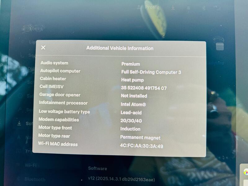 TESLA MODEL 3